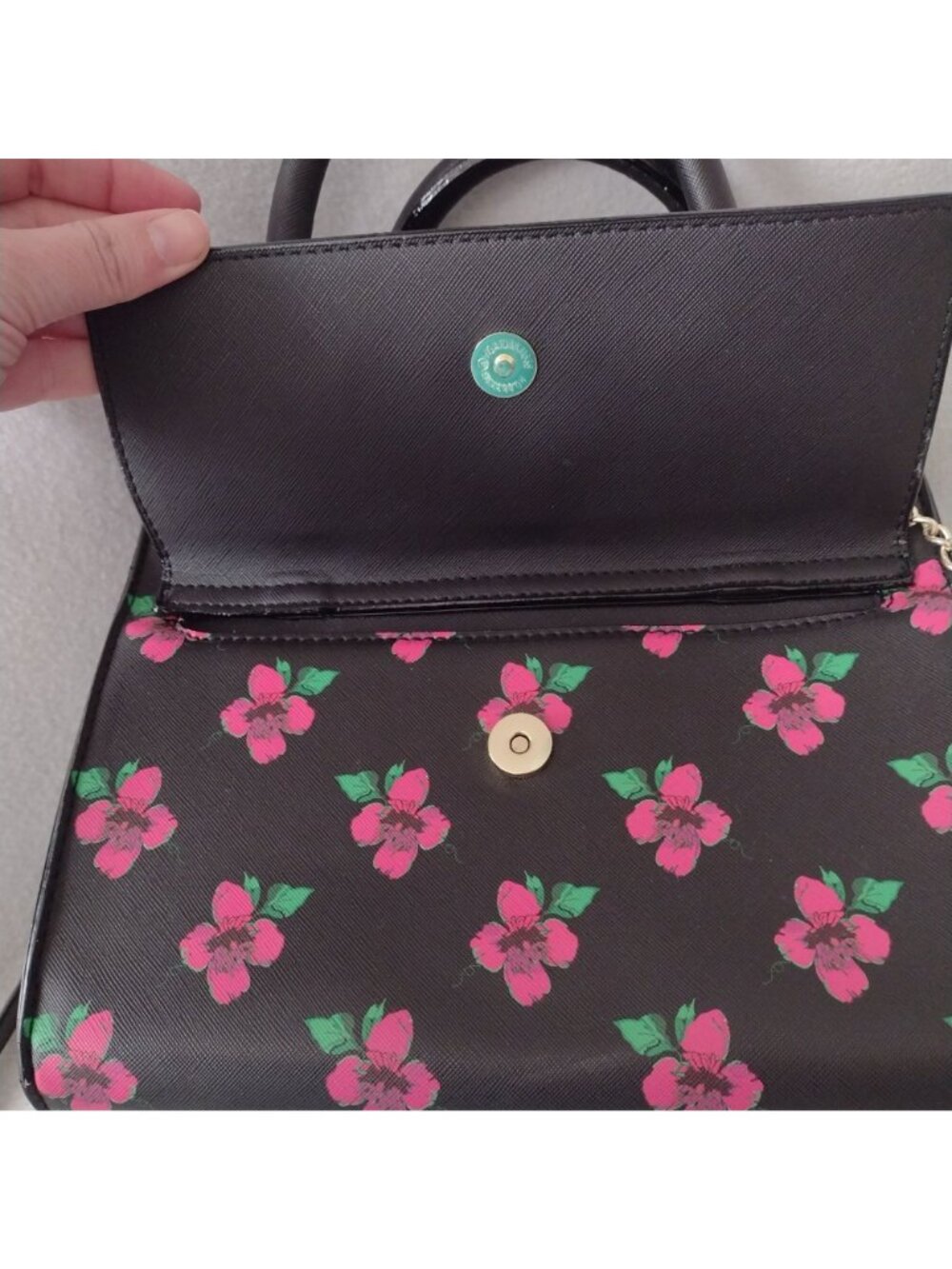 Betsey Johnson Floral Black & Pink Handbag Medium Size Boxy Pruse - Picture 3 of 11